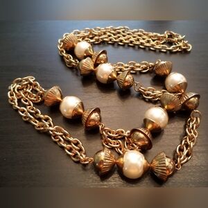 STUNNING VINTAGE ESTATE HEAVY PEARL & GOLD TONE 36" NECKLACE!